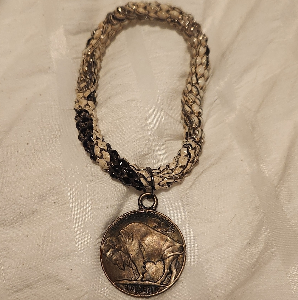 Elegant Gold Coin Pendant Bracelet